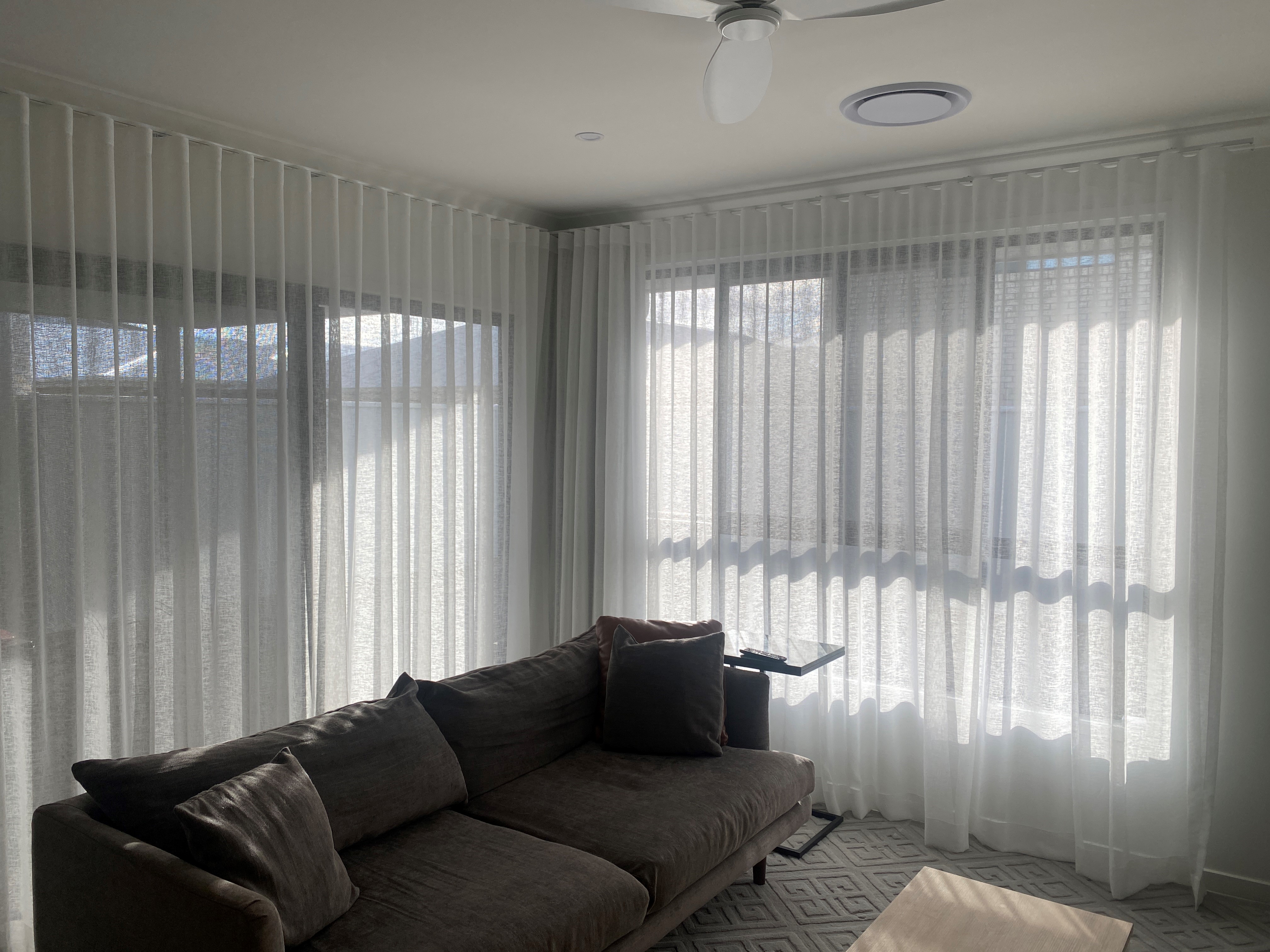 Curtains - Sheer - S-Wave - Fabric: Vevey, Colour: Vanilla